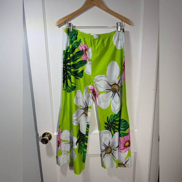 Tara Grinna Resort Wear Floral Wide-Leg Pants